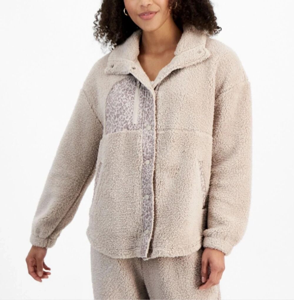 Hippie Rose Juniors' Snowflake Sherpa Snap-Front Jacket S & Sherpa Claw Clip NEW - Picture 2 of 5